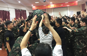 �A��һ�����ݔ��һ�𿸣�