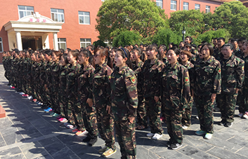 Ӣ���Sˬ���]�гC��������ֻ�Ј�(ji��n)��(qi��ng)��