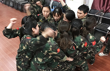 ���ˉ�(m��ng)�������ˈF(tu��n)�(du��)��ÿ��(g��)�˱،���(ji��n)����ȥ��