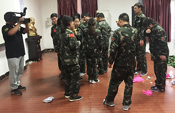 Ҫ��Ȅe�˃�(y��u)�㣬��Ҫ�����������κ��˵�Ŭ����